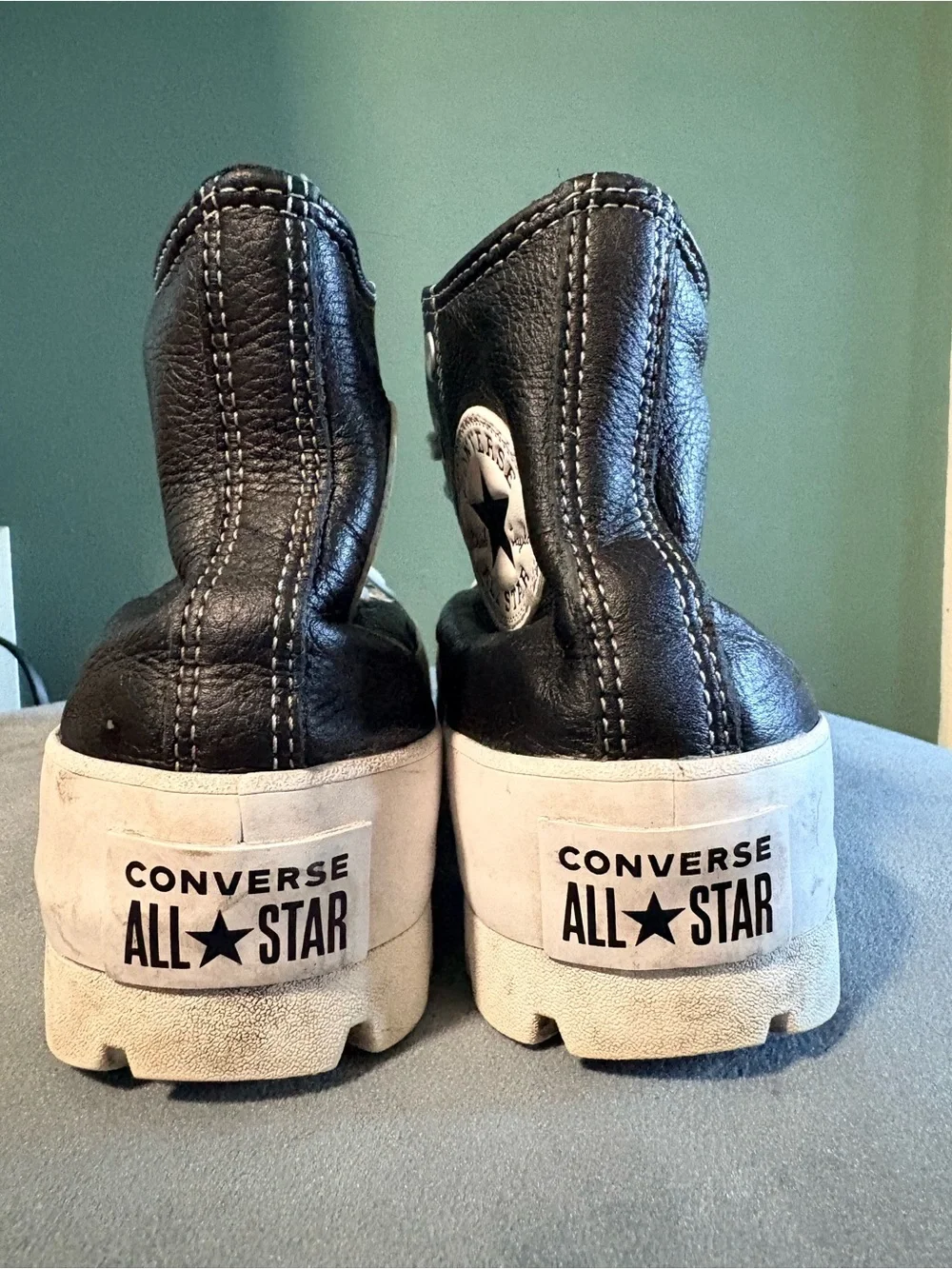 Converse Platform Black Leather High-Top  Sneaker Womens size 7